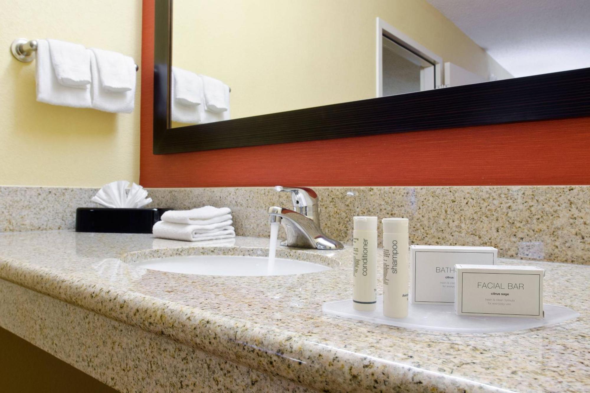 Hotel Courtyard By Marriott Downtown At Uab