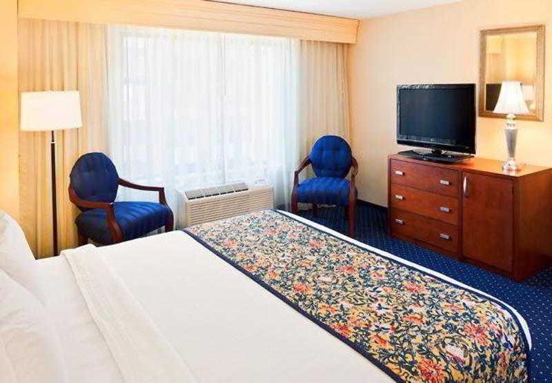 Courtyard By Marriott Downtown At Uab 3* Birmingham