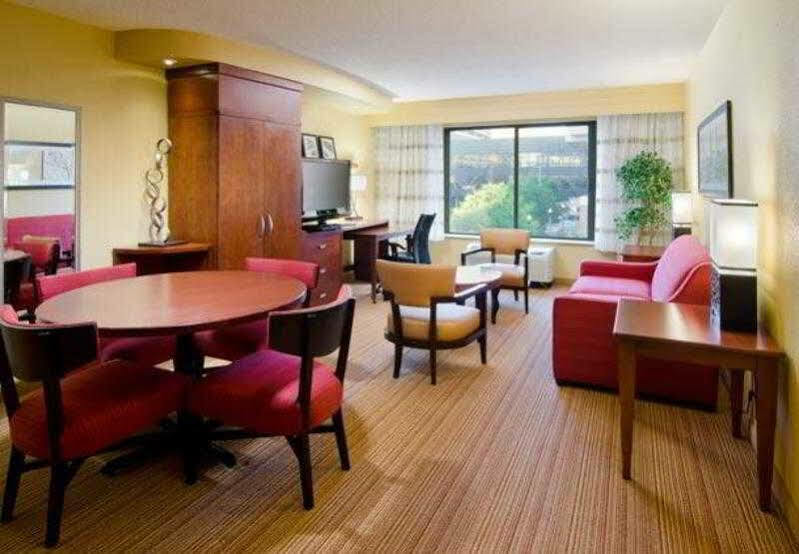 Courtyard By Marriott Downtown At Uab Hotel 3*